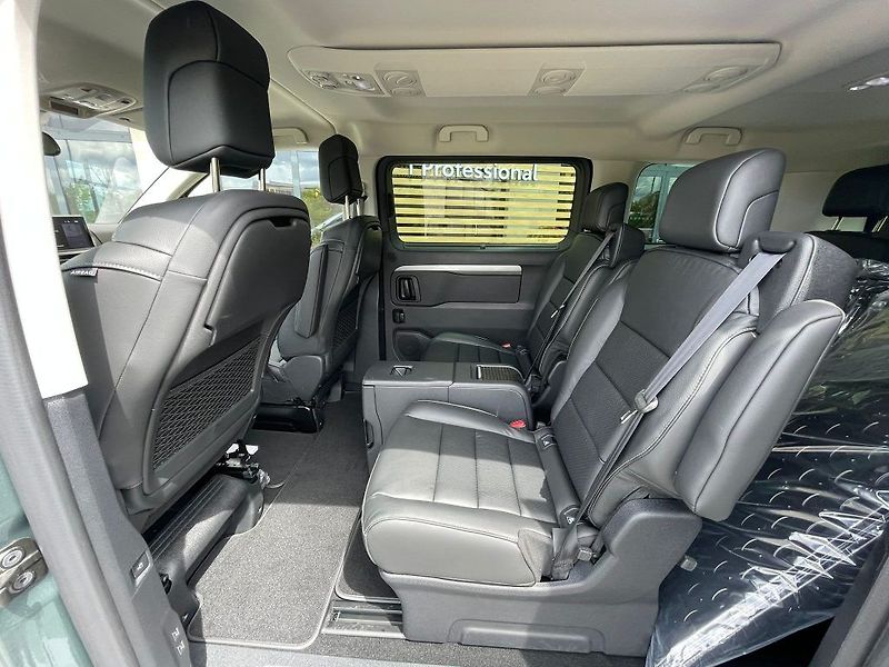 Toyota ProAce Verso 2.2D 180HP 8A/T VIP 6 - fotka 22 z 30