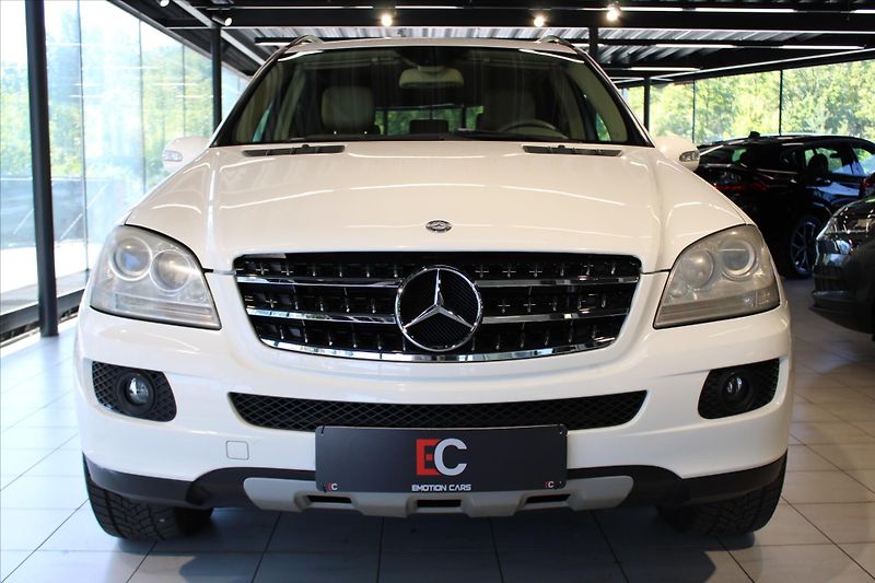 Mercedes-Benz Třídy M 350 4MATIC H&K/Pano  ML - fotka 2 z 23