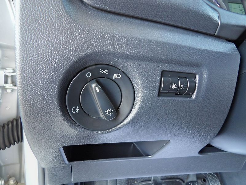 Škoda Fabia 1.2HTP Klima Tažné Serviska - fotka 12 z 36