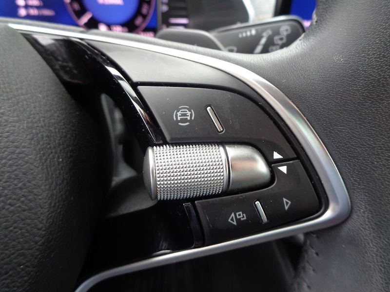 Škoda Octavia 1.5 TSI e-TEC DSG TOP SELECTIO - fotka 14 z 29