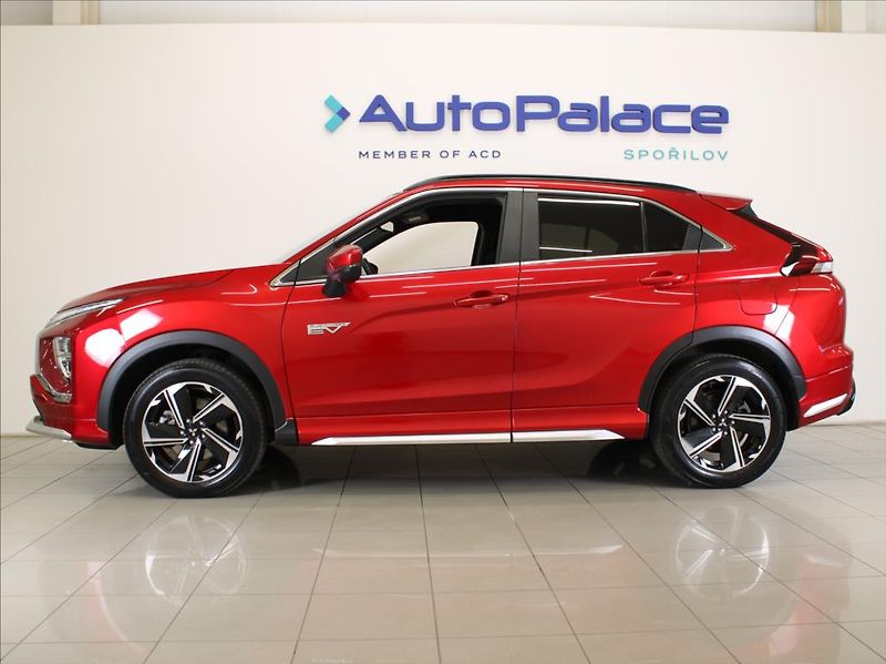 Mitsubishi Eclipse 2,4 PHEV Instyle Pano.1.maj.ČR - fotka 5 z 25
