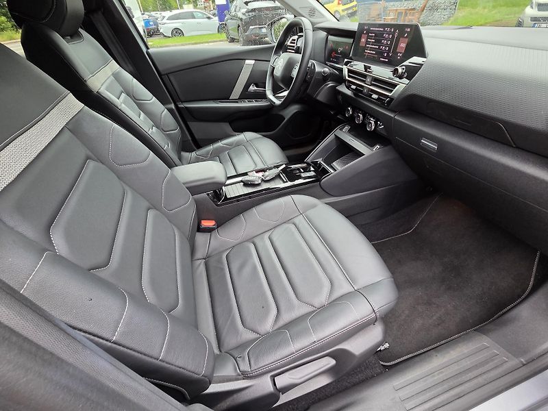 Citroën C4 (2022) 1.5 BHDi 130 SHINE EAT8 - fotka 12 z 38