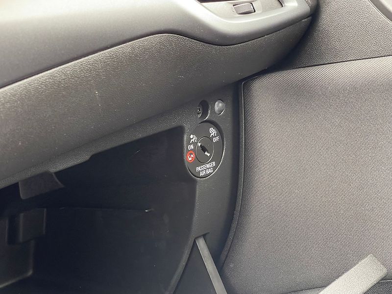 Opel Corsa 1.2i 51kW*KLIMA*STK - fotka 30 z 30