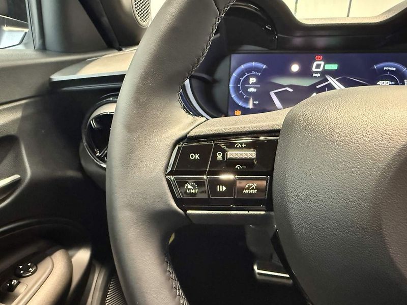 Alfa Romeo Junior (2025) Speciale Elettrica 54 kWh - fotka 10 z 26