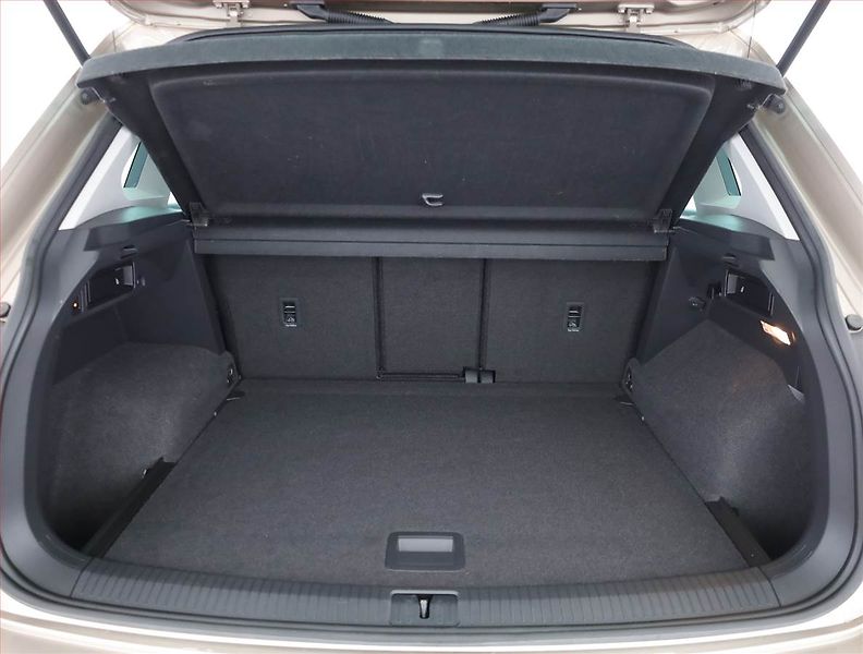 Volkswagen Tiguan (2019) Comfortline 2.0 TSI - fotka 16 z 17