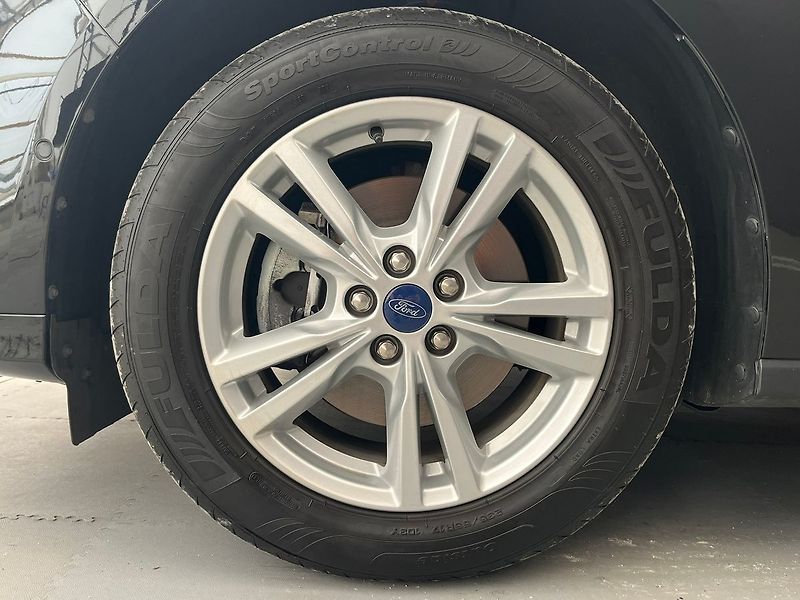 Ford Galaxy 2.5 HEV TITANIUM 7 míst - fotka 47 z 71