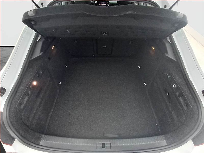 Škoda Superb (2018) 2.0 TDI, Automat, Bi-Xenony - fotka 14 z 18