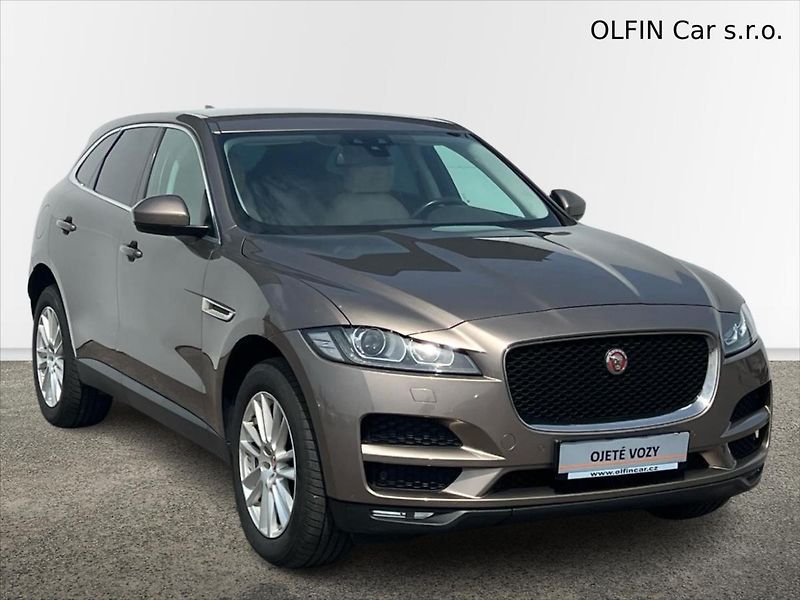 Jaguar F-Pace 2,0 D 132kW AWD PRESTIGE - fotka 7 z 27