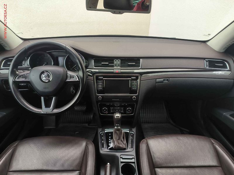 Škoda Superb (2014) 2.0 TDi 4x4, 1.maj,ČR, L&K - fotka 8 z 22