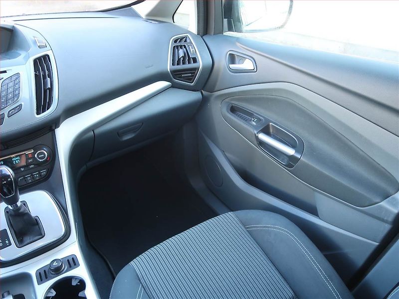 Ford Grand C-MAX (2011) Trend 2.0 TDCi, Automat - fotka 8 z 24