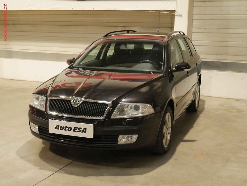 Škoda Octavia (2007) 1.9TDi, 2.maj,ČR, xenon - fotka 3 z 17