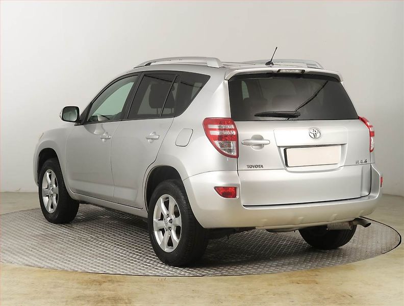 Toyota RAV4 (2011) 2.0 VVT-i, 4X4, Kůže - fotka 4 z 20