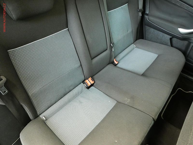 Ford Mondeo (2010) 2.0 TDCi, AC, TZ - fotka 12 z 22