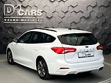 Ford Focus 2.0 EB ST-Line  manuál - náhled 1