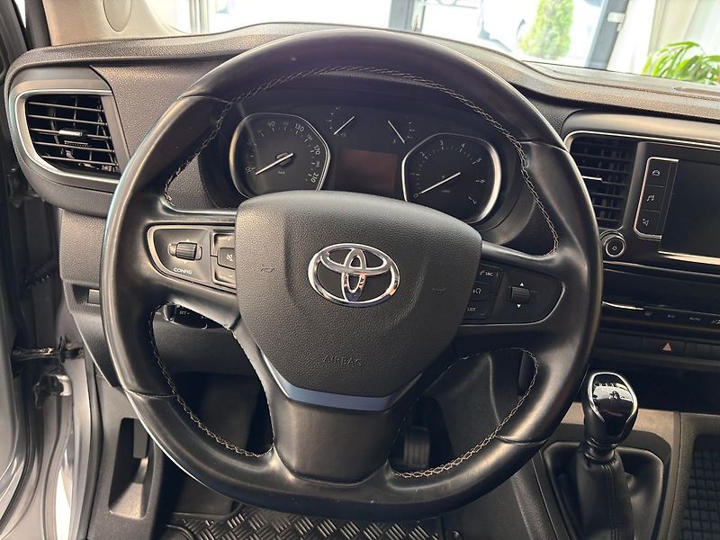 Toyota ProAce Verso 2.0 CDTI FAMILY LONG - fotka 15 z 33