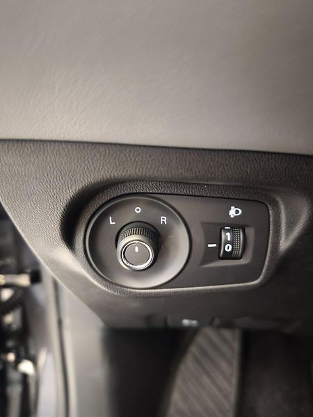 MG MGS5 EV (2025) Emotion 49kWh - fotka 15 z 29