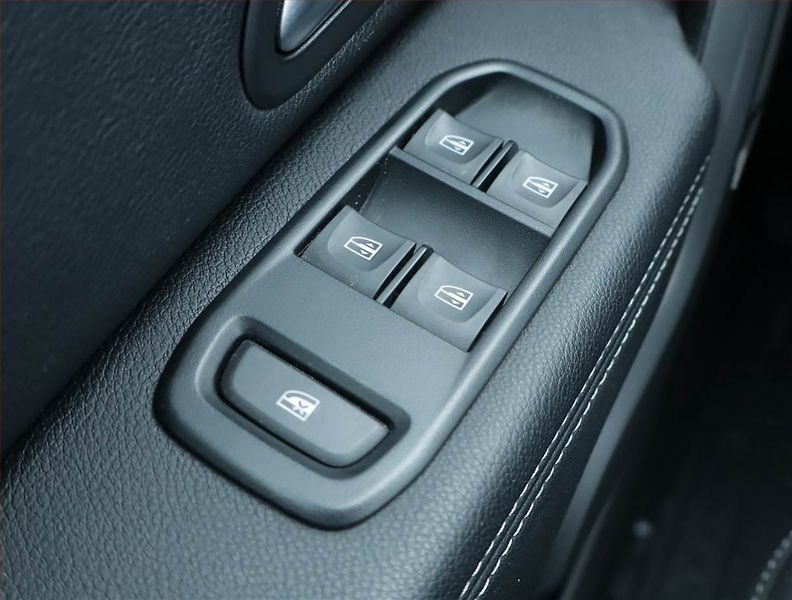 Dacia Duster (2021) 1.3 TCe, Automat, Serv.kniha - fotka 18 z 20