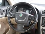 Škoda Octavia (2010) Elegance 2.0 TDI, Automat - náhled 18