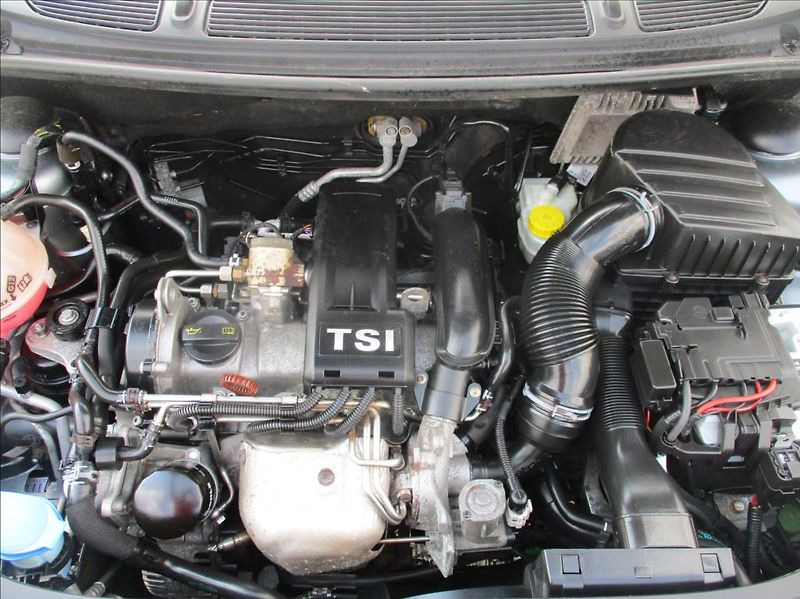 Škoda Fabia 1,2 TSI, klima, serv.kniha, - fotka 28 z 36