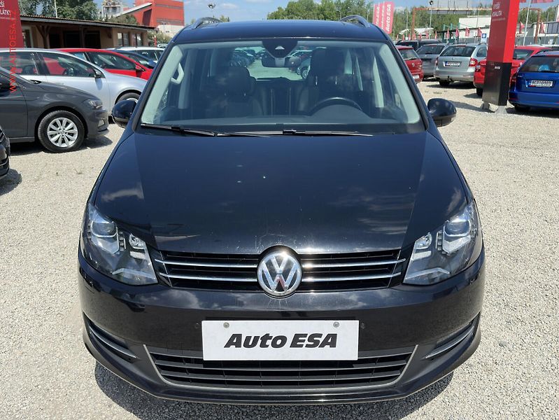 Volkswagen Sharan (2015) 2.0 TDi, DSG, bixen, kamera - fotka 2 z 22