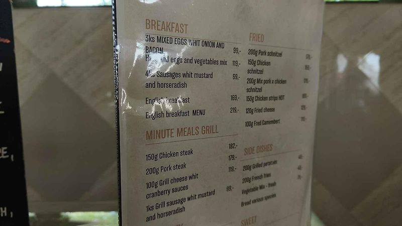 V Restauraci Motogrill u Humpolce jsme si dali poctivou dršťkovou a knedlo, zelo, vepřo.