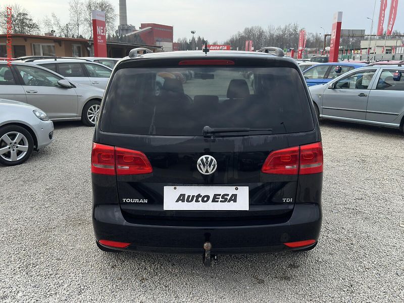 Volkswagen Touran (2011) 1.6TDi, AAC, TZ - fotka 5 z 18