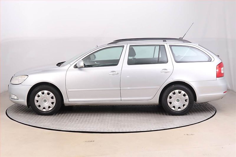 Škoda Octavia (2009) 2.0 TDI, Automat, po STK - fotka 3 z 15