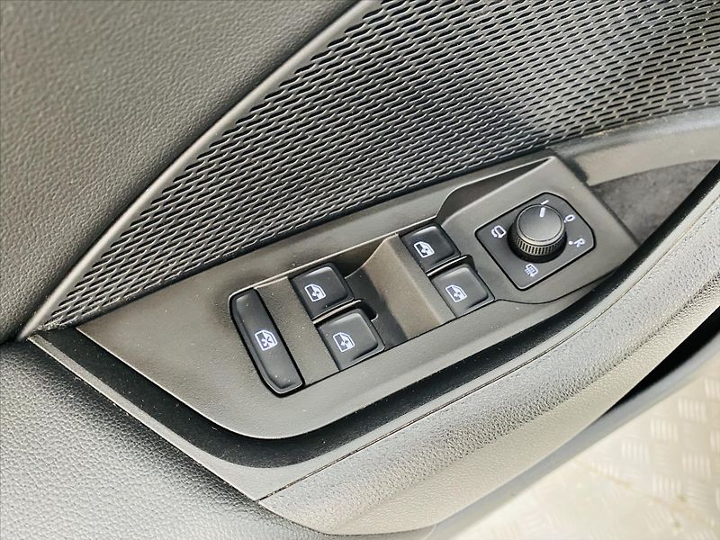 Škoda Octavia 2,0 TDI 110kW Style - fotka 18 z 27
