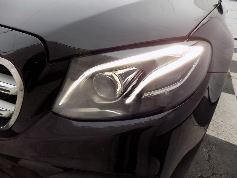Mercedes-Benz Třídy E (2018) 350d/AMG Line/4-Matic/LED/ - fotka 44 z 45