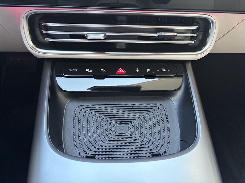 Mercedes-Benz CLA 200 Progressive Premium - fotka 15 z 30