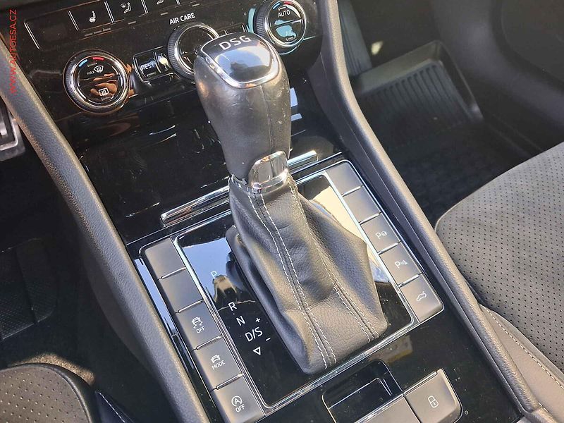 Škoda Superb (2017) 2.0 TSi, SportLine, DSG, +ALU - fotka 16 z 21