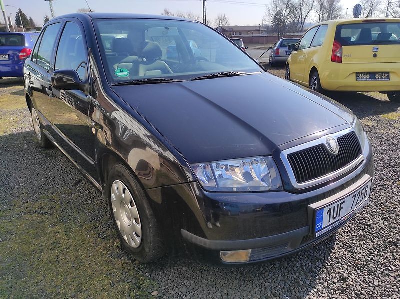 Škoda Fabia 1.4 MPI Comfort - fotka 8 z 25