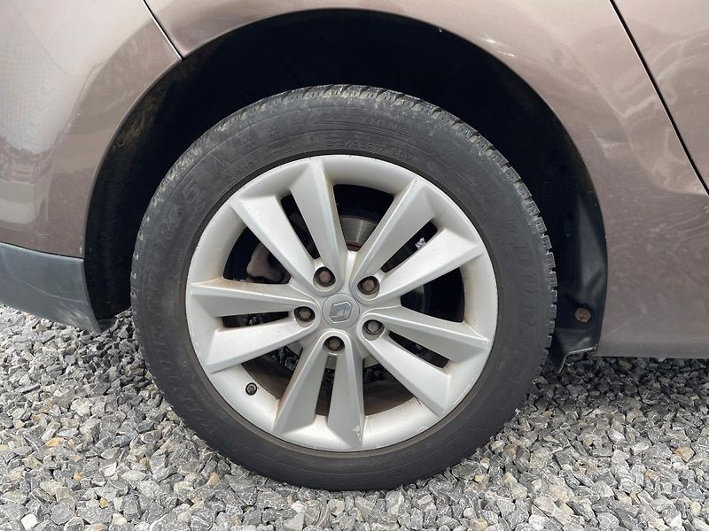 Renault Grand Scénic (2010) 1.5 dCi,78kW,ČR,AC - fotka 31 z 32