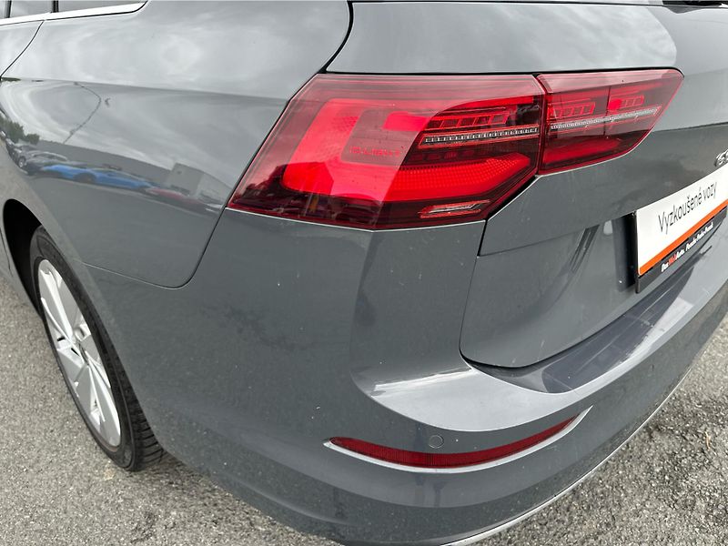 Volkswagen Golf 1.5 eTSI Variant Style 110kW D - fotka 18 z 25