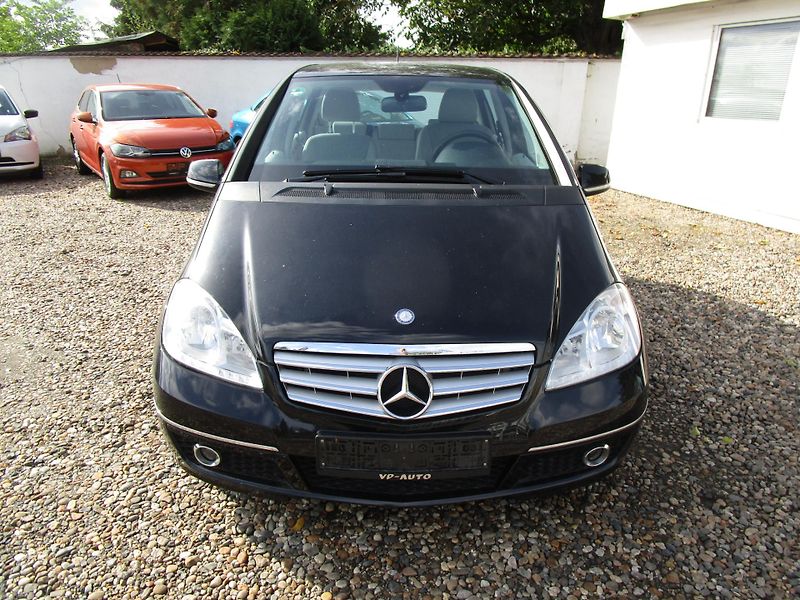 Mercedes-Benz Třídy A (2011) 1,7i-85KW-NOVÁ STK+OLEJ - fotka 2 z 13