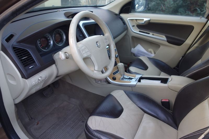 Volvo XC60 (2009) T6 210kW!!! AWD ČR ! AUT.! - fotka 10 z 53