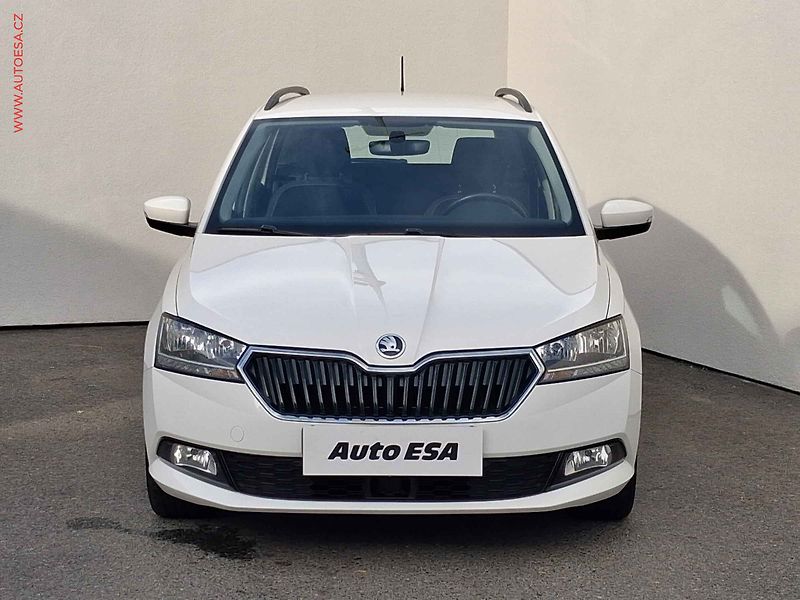 Škoda Fabia (2022) 1.0TSI, ČR, Ambition, STK7/28 - fotka 2 z 16