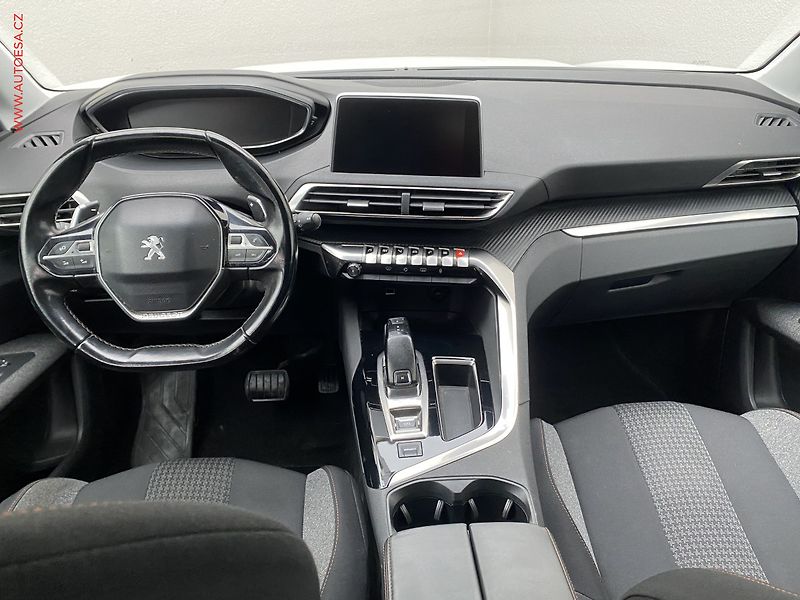 Peugeot 3008 (2018) 1.5 HDi, Active, AT, navi - fotka 8 z 17