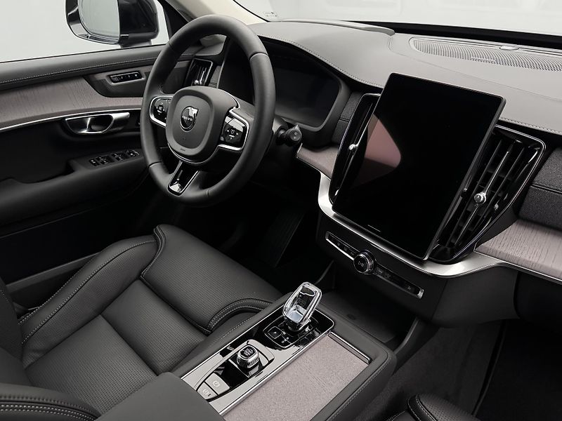 Volvo XC90 (2026) T8 AWD Plug-in BRIGHT PLUS 7m - fotka 25 z 25