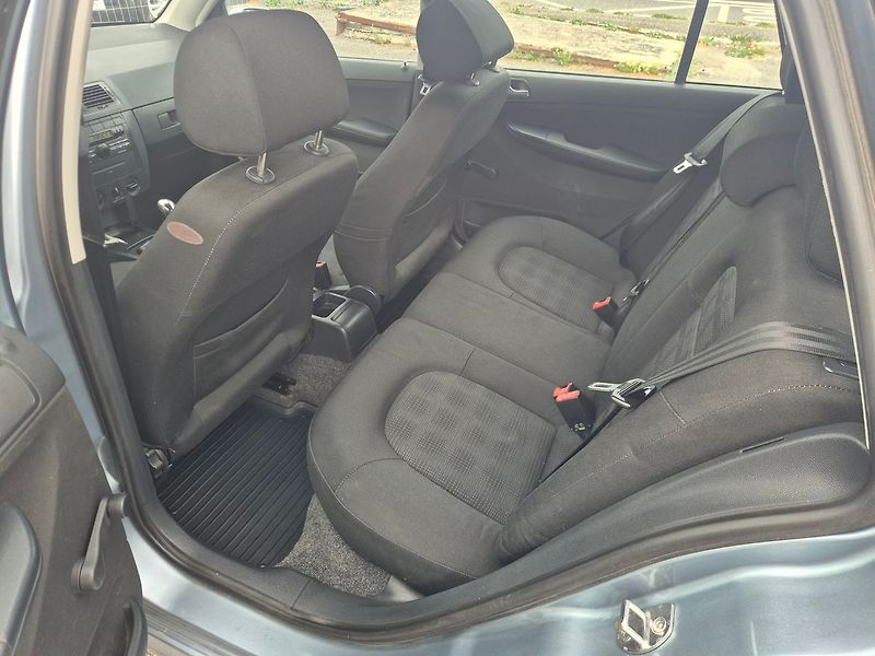 Škoda Fabia 1.4TDi 55KW, nová STK - fotka 16 z 18