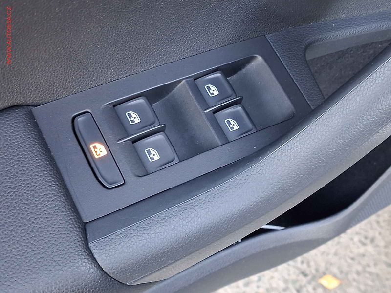 Škoda Octavia (2018) 1.4 TSi, Style, navi, +kola - fotka 11 z 19