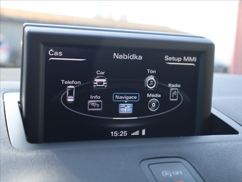Audi A1 1,2 TSi MMI Výhřivané sedadla - fotka 19 z 26