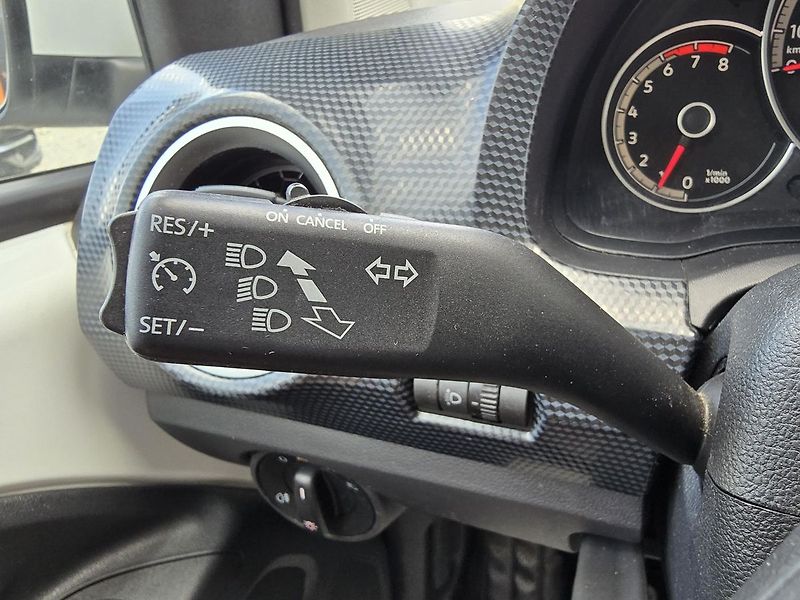 Volkswagen up! CNG KAMERA + DIGIKLIMA ČR - fotka 15 z 27