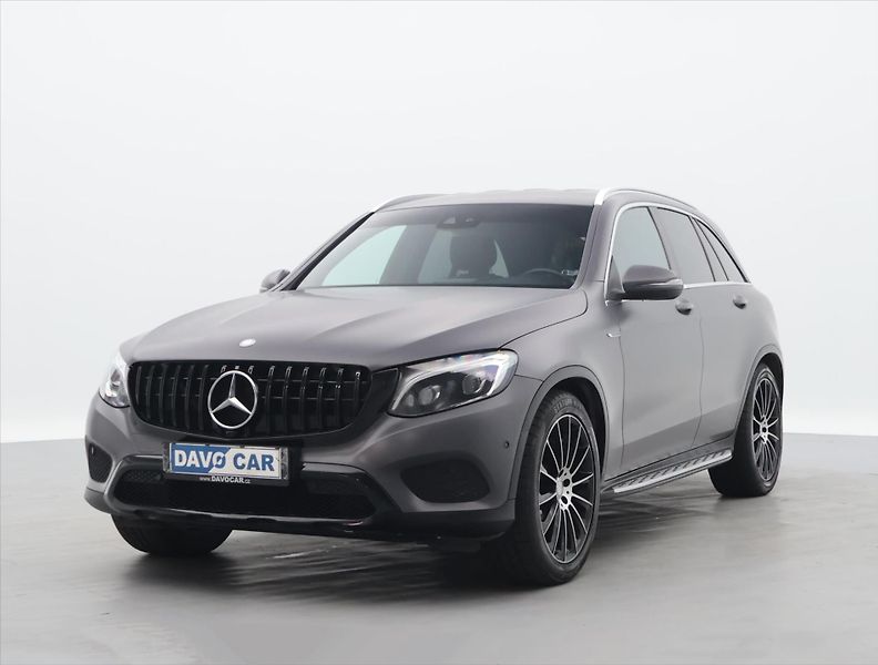 Mercedes-Benz GLC 2,1 220d 125kW 4Matic Aut. LED - fotka 3 z 41
