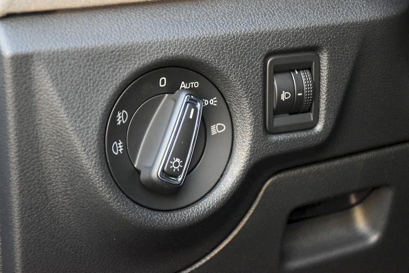 Škoda Kamiq (2025) Top Selection 1,0 TSI 85 kW 6- - fotka 14 z 33