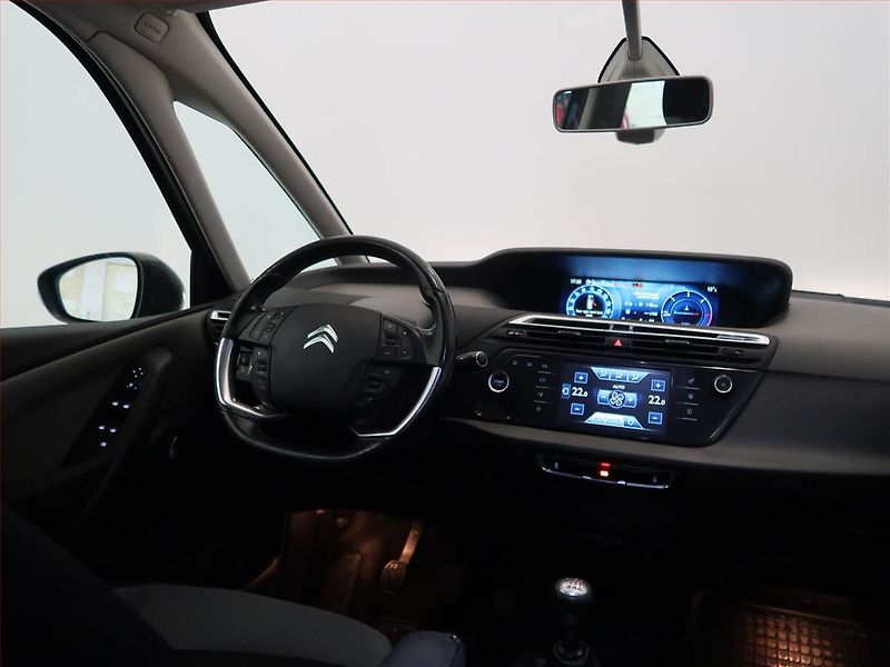 Citroën C4 Picasso (2016) 1.6 BlueHDi, 7 míst - fotka 7 z 15