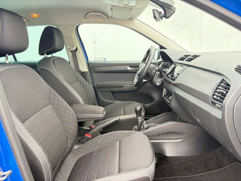 Škoda Fabia (2022) Combi 1.0 TSI / 70kW / BLACK T - fotka 9 z 30