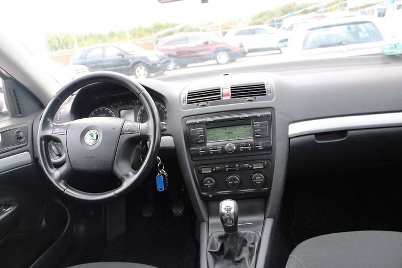 Škoda Octavia (2008) 1,9TDI KLIMA EL.OKNA ALUKOLA - fotka 15 z 17