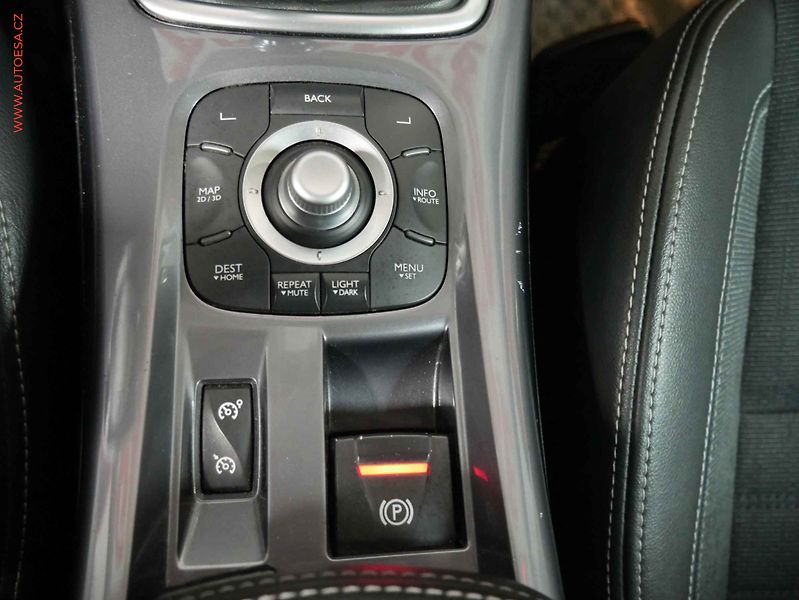 Renault Laguna (2010) 1.5 dCi, Navi, AC - fotka 19 z 19