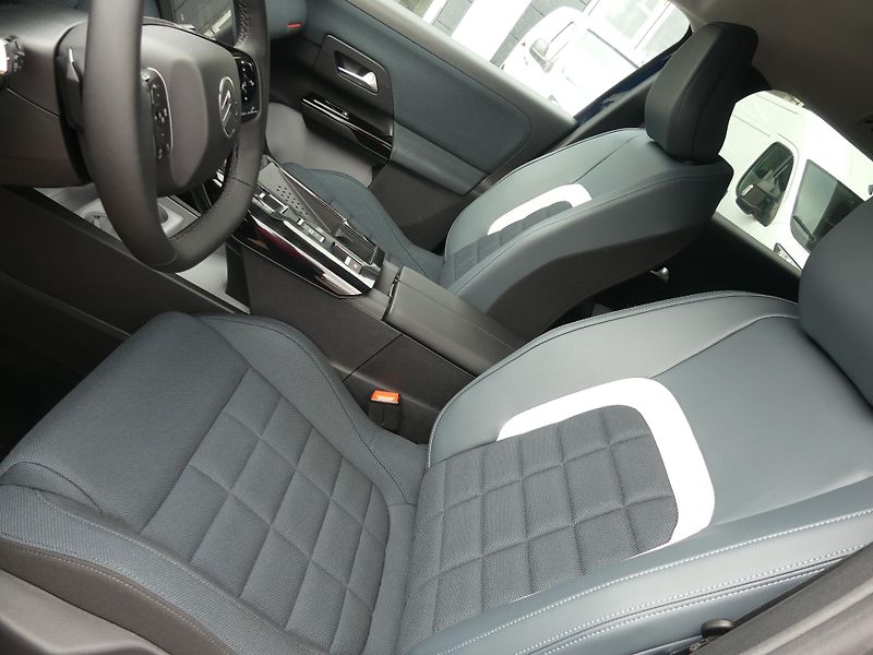 Citroën C5 Aircross (2026) PLUS Hybrid 145k Automatic    - fotka 9 z 23